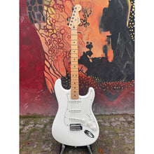 Load image into Gallery viewer, Player Stratocaster Lönnhals Polar White
