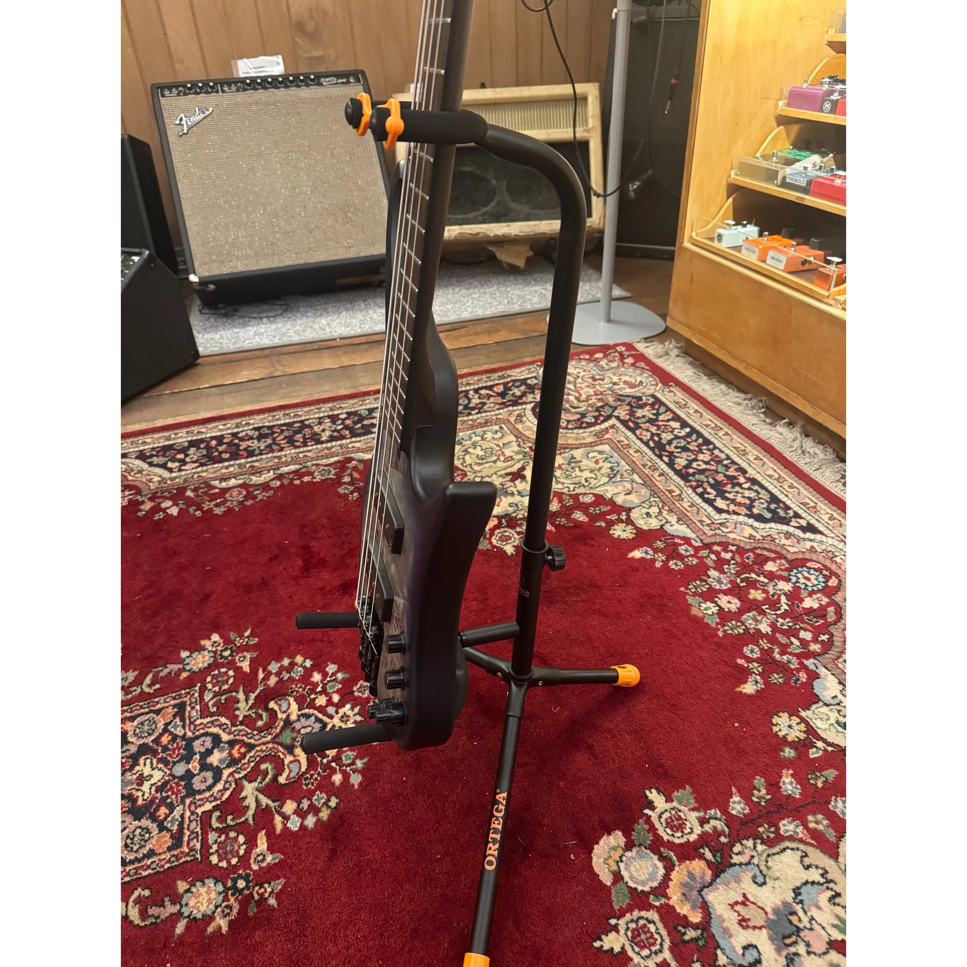 OGS-1BK golvstativ gitarr