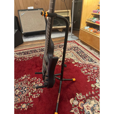 OGS-1BK golvstativ gitarr