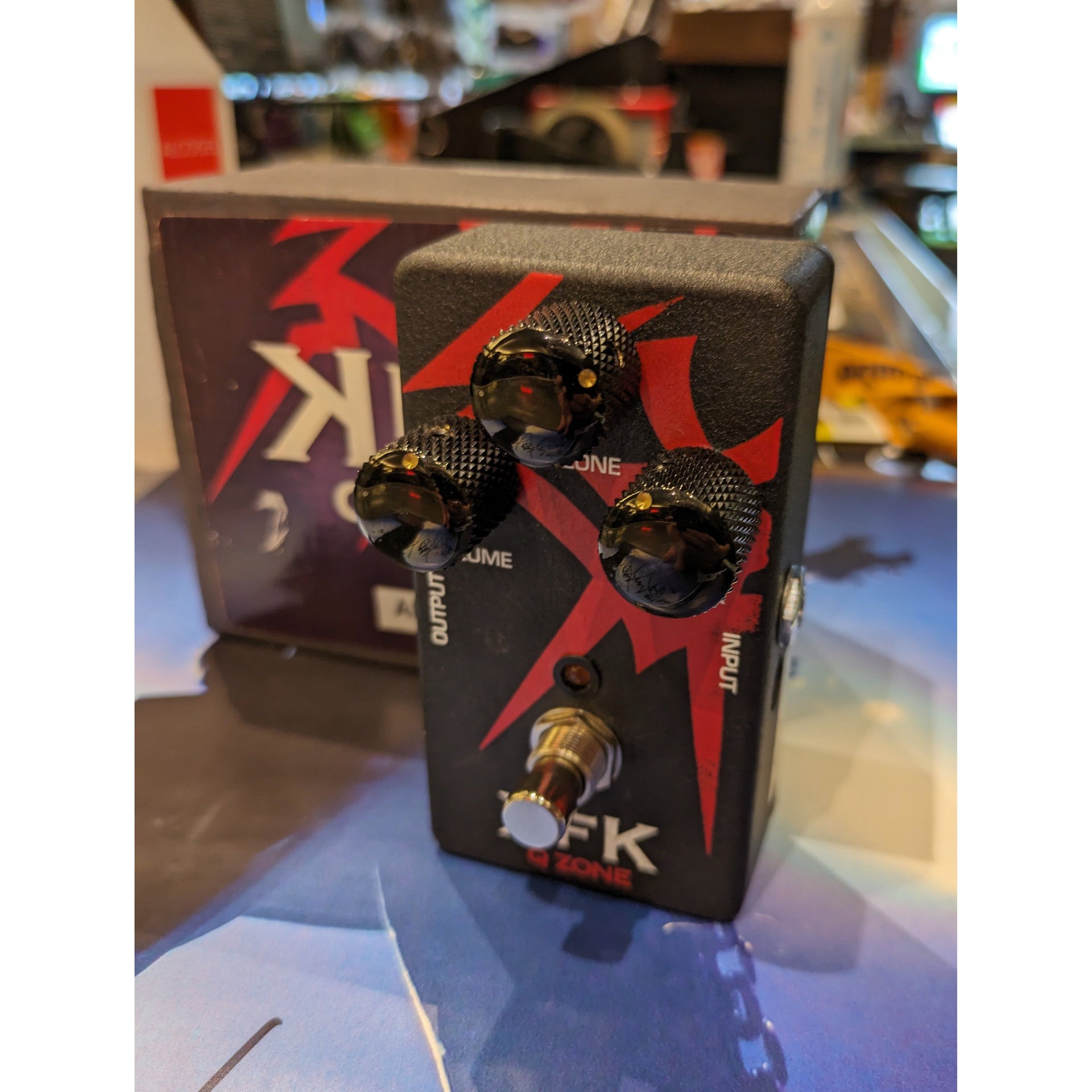 MXR - KFK-QZ1 Kerry King Q-Zone NOS - Musik Utan Gränser 