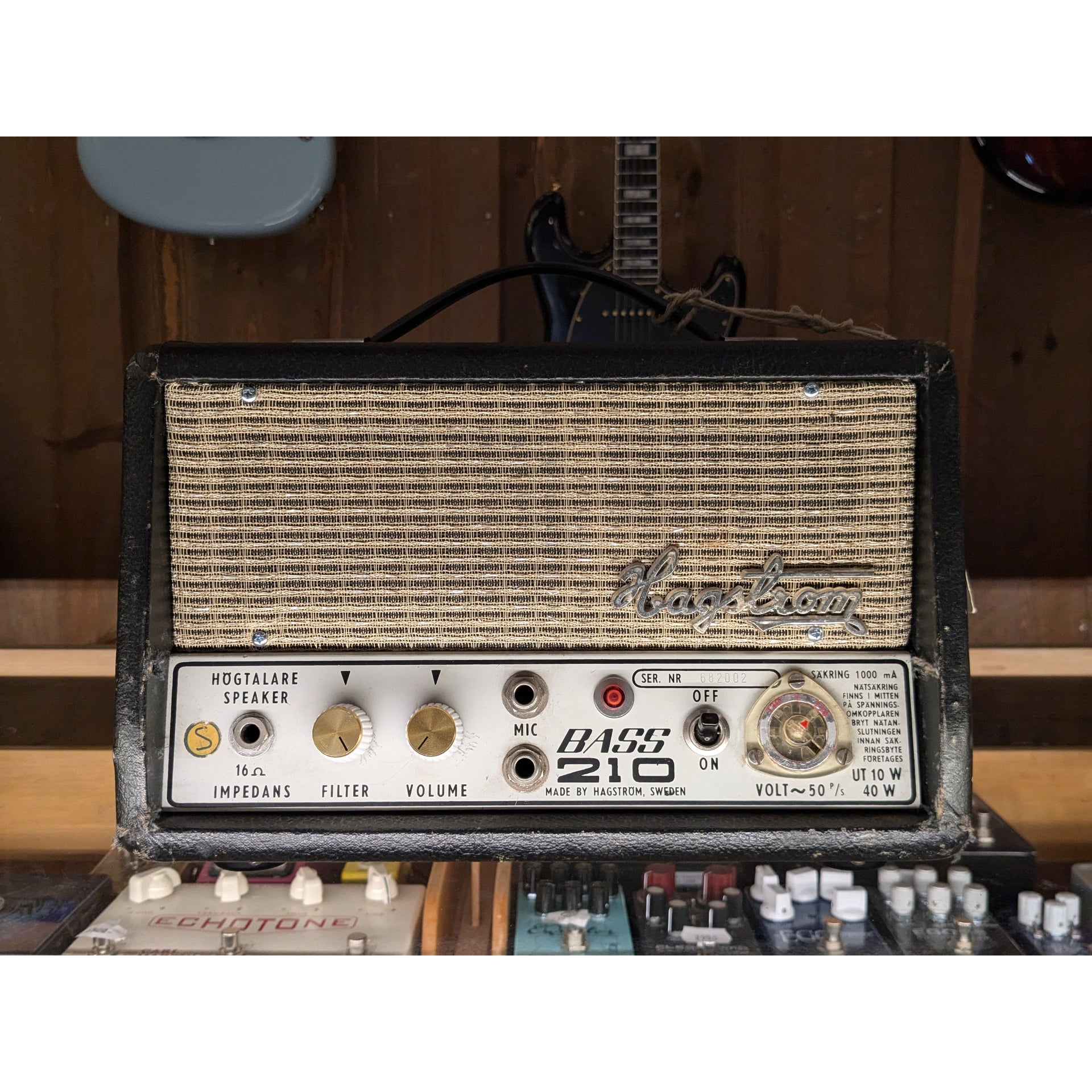 BASS 210 bas/gitarrförstärkare guldrattar