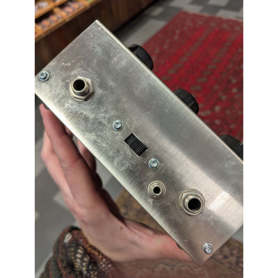 Electric Mistress V2 ca. 76–78