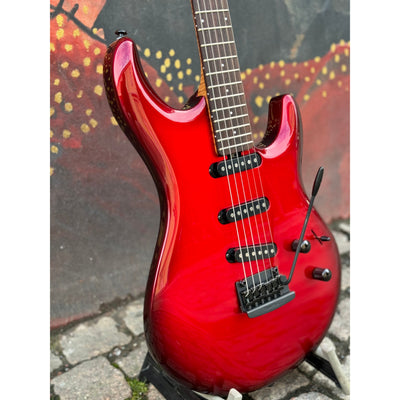 Ernie Ball Music Man - Luke 4 Scoville Red - Musik Utan Gränser 