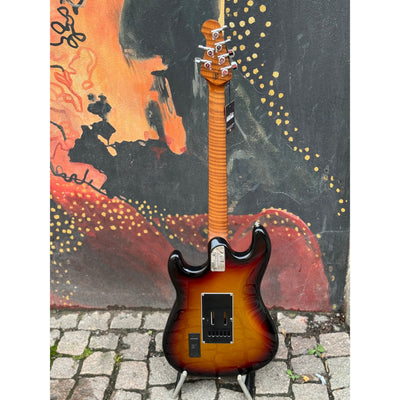 Ernie Ball Music Man - Cutlass HT Showtime Sparkle Sunburst - Musik Utan Gränser 