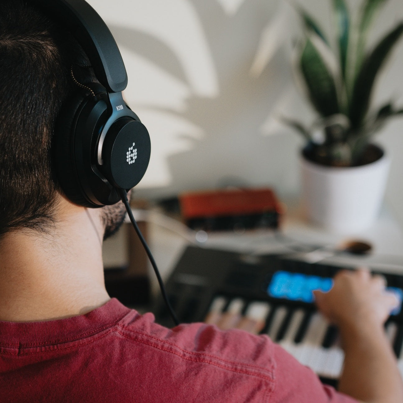 H200 Over-Ear Headphones