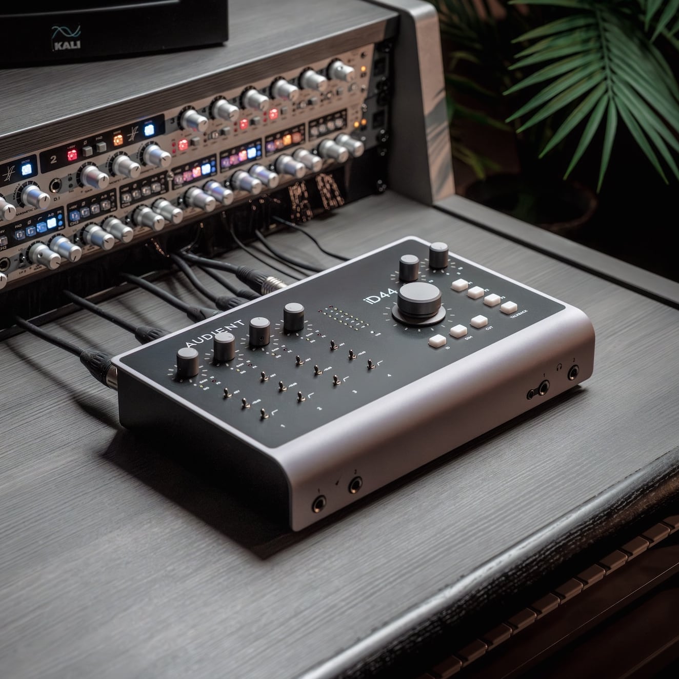 iD44 MKII 20in/24out Audio Interface
