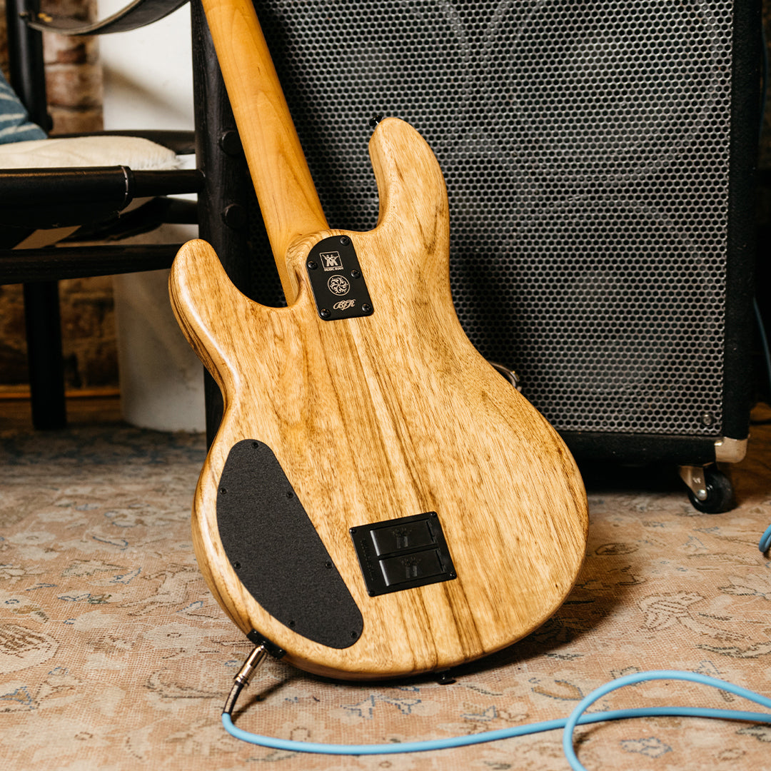 Ernie Ball Music Man - BFR DarkRay Shadow Korina - Musik Utan Gränser 