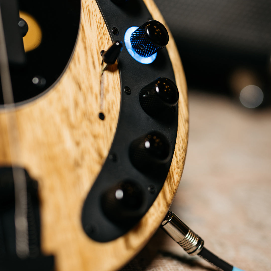 Ernie Ball Music Man - BFR DarkRay Shadow Korina - Musik Utan Gränser 