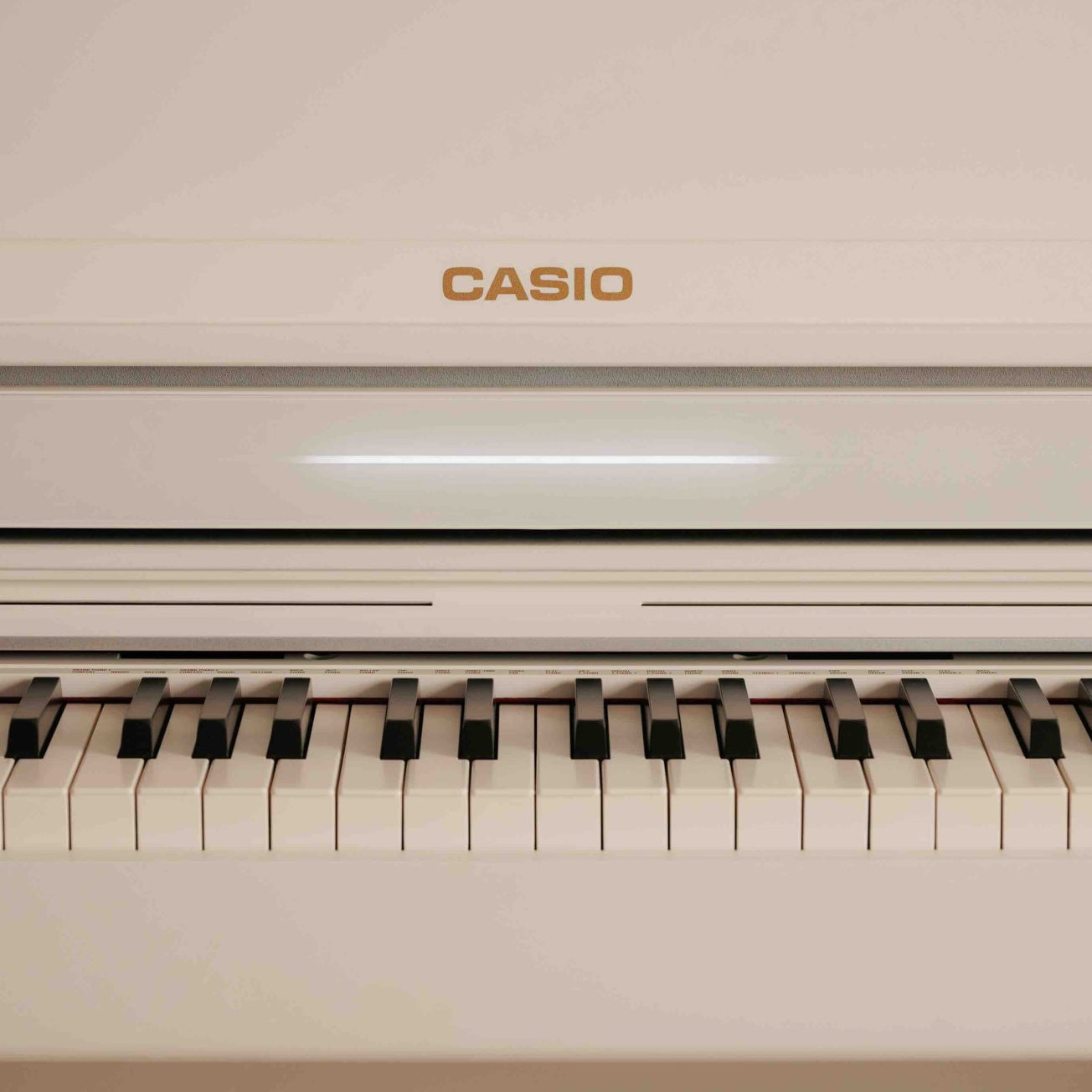 AP-550 WH Smart Hybrid Celviano