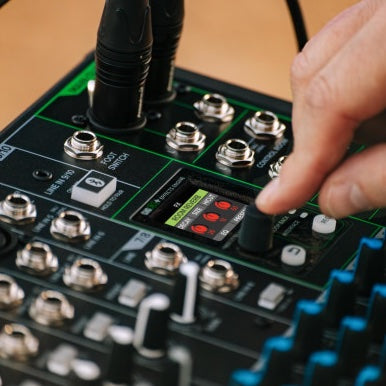 Mackie ProFX10 GO 10-kanals batteridriven analogmixer – bild 11