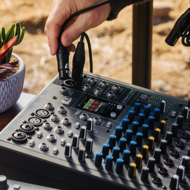 Mackie ProFX10 GO 10-kanals batteridriven analogmixer – bild 13