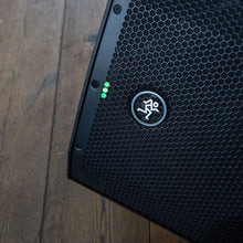 Load image into Gallery viewer, Thump12v4 12" Pro Powered Loudspeaker
