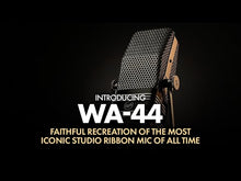 Ladda och spela upp video i Gallerivisaren, WA-44 studio ribbon microphone
