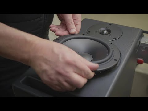 Core 7 Active 2-way studio monitor