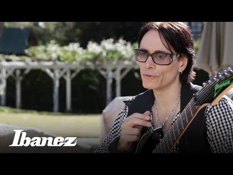 UV70P-BK Black Steve Vai