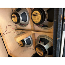 Ladda upp bild till gallerivisning, 1979 4x12 med Celestion G12M Blackback´s. Signerad av Jim Marshall. - Musik Utan Gränser
