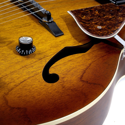 Godin - 5th Avenue Kingpin P90 Cognac Burst - Musik Utan Gränser 