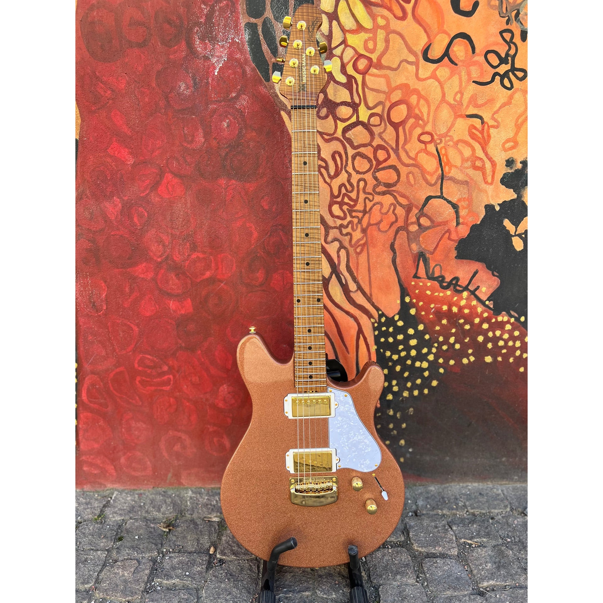 Ernie Ball Music Man - Valentine Pink Champagne Sparkle - Musik Utan Gränser 