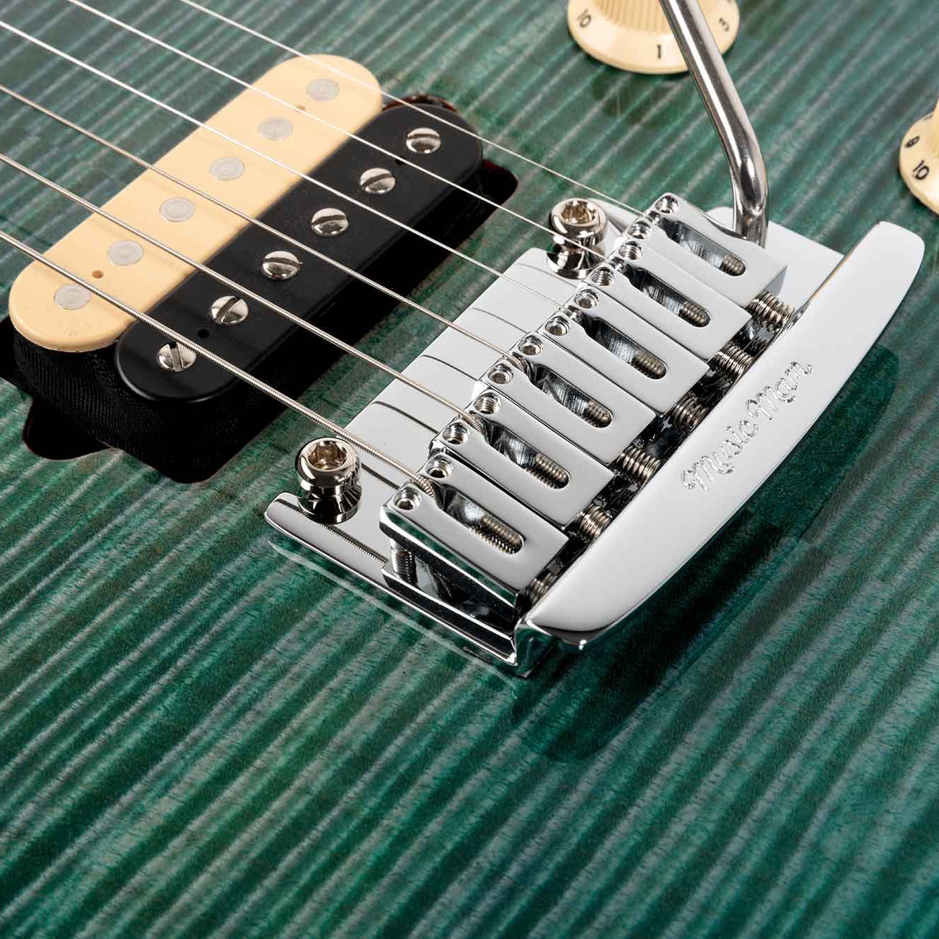 Ernie Ball Music Man - Axis Super Sport Yucatan Blue Flame - Musik Utan Gränser 