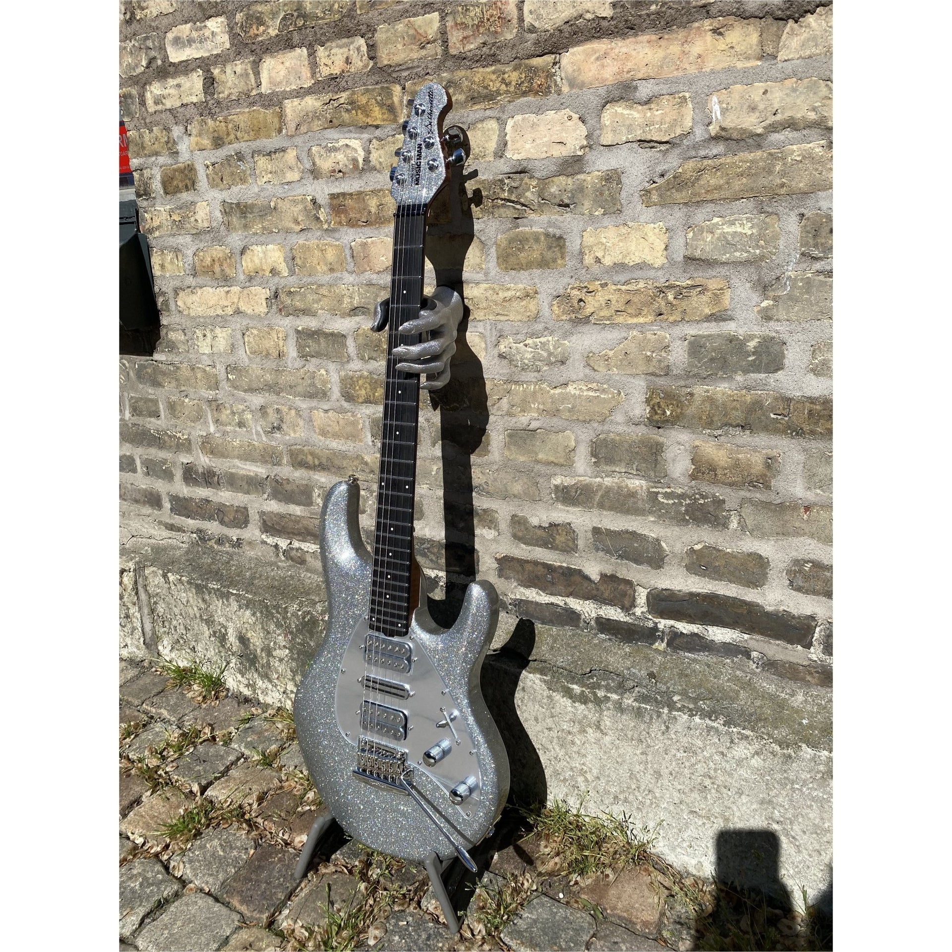 Ernie Ball Music Man - BFR Silhouette HSH Silver Flake Sparkle - Musik Utan Gränser 
