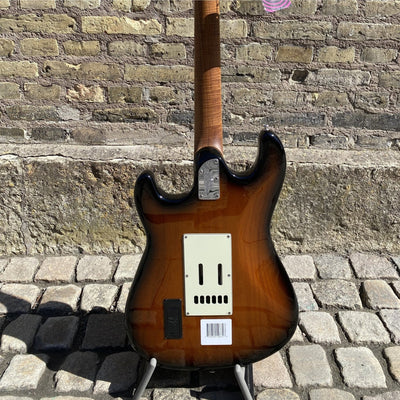 Ernie Ball Music Man - Cutlass HSS Vintage Sunburst 2021 - Musik Utan Gränser 