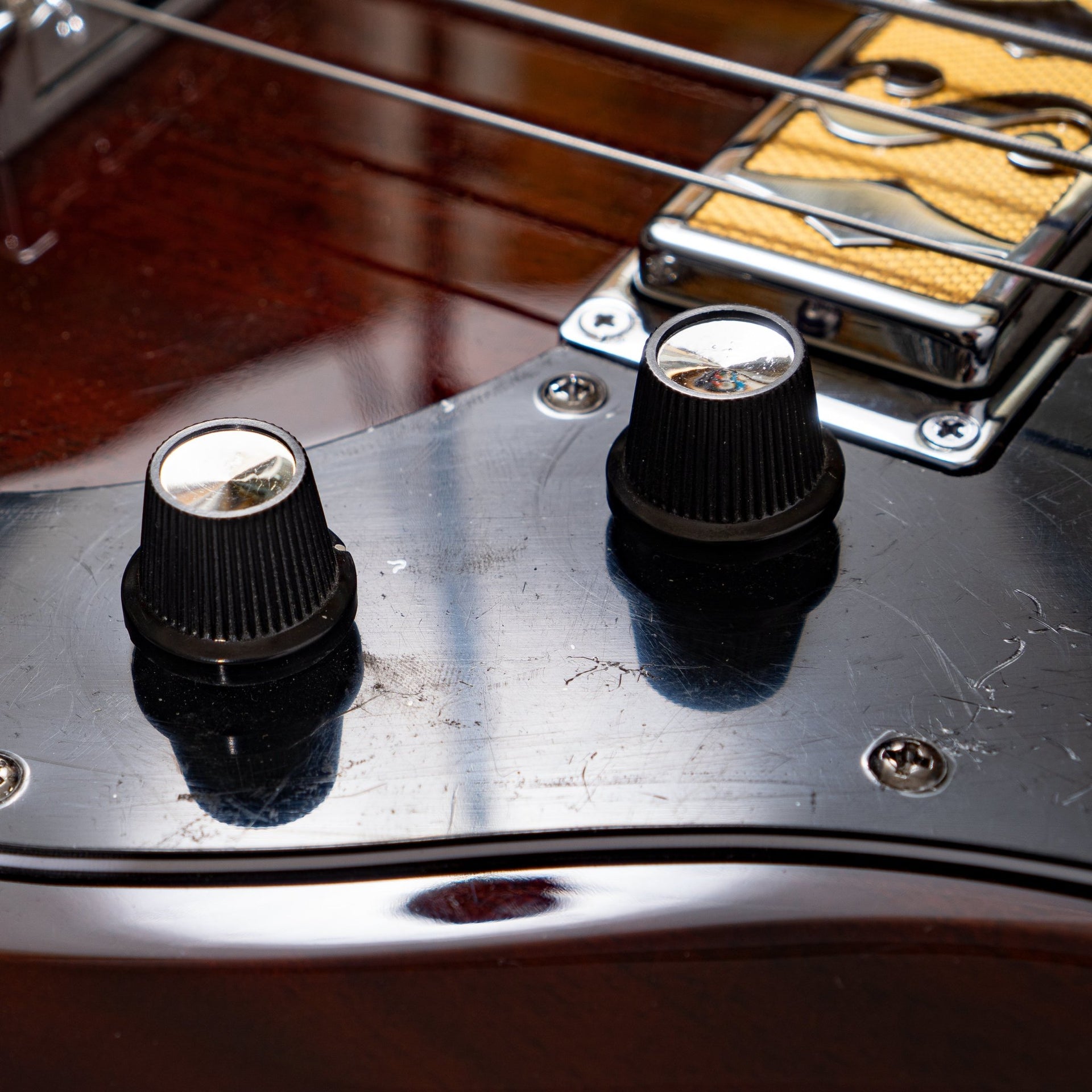 Supro - Huntington 2042PMN Mahogany Piezo - Musik Utan Gränser 