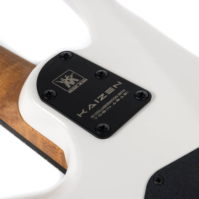 Ernie Ball Music Man - Kaizen 7 Chalk White - Musik Utan Gränser 