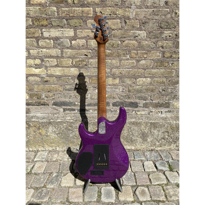 Ernie Ball Music Man - Luke III HH Fuschia Sparkle - Musik Utan Gränser 