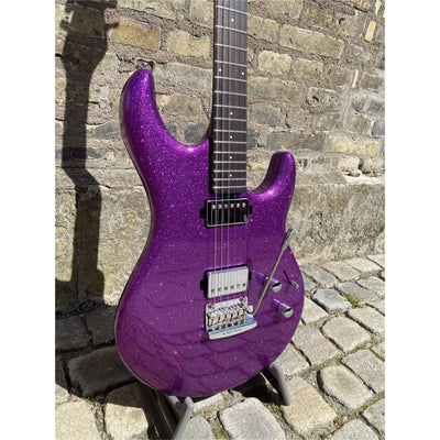 Ernie Ball Music Man - Luke III HH Fuschia Sparkle - Musik Utan Gränser 