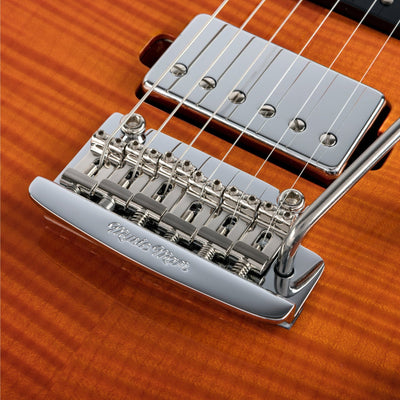 Ernie Ball Music Man - Luke III HSS Cherry Sunburst Flame Maple Top - Musik Utan Gränser 