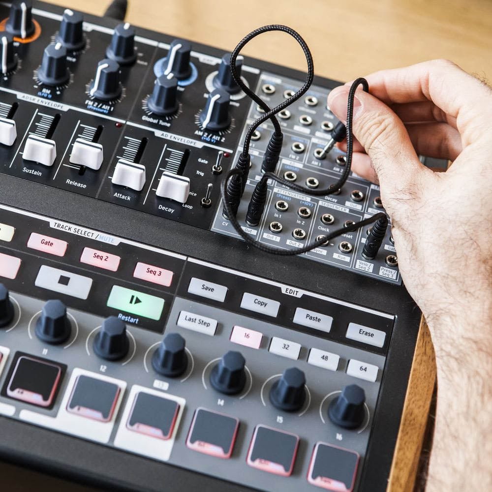 Arturia - Minibrute 2S Noir - Musik Utan Gränser 