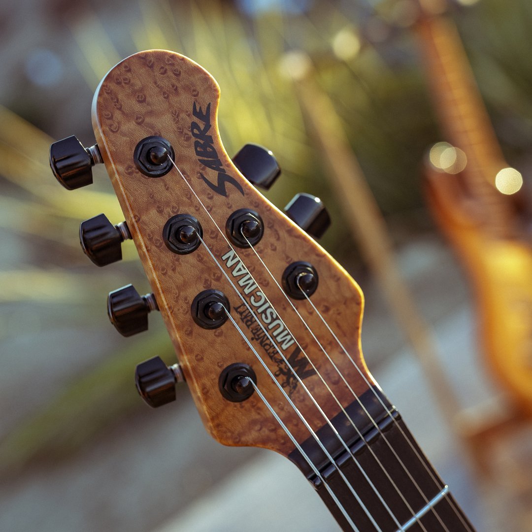 Ernie Ball Music Man - Sabre Gator Burst - Musik Utan Gränser 