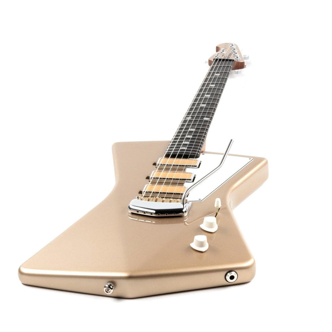 Ernie Ball Music Man - St. Vincent Goldie Cashmere - Musik Utan Gränser 