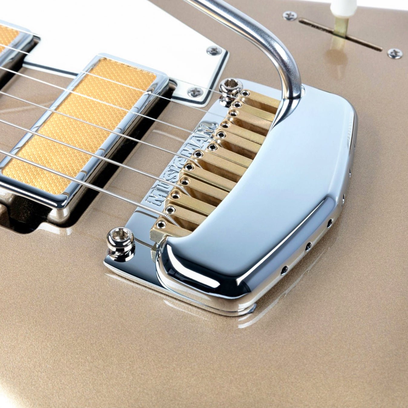 Ernie Ball Music Man - St. Vincent Goldie Cashmere - Musik Utan Gränser 