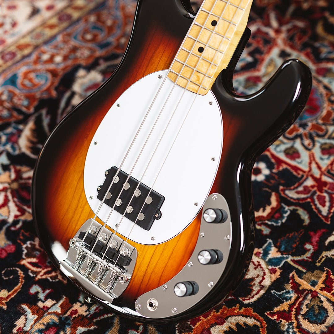 Ernie Ball Music Man - StingRay 76 BFR Retro Nitro - Musik Utan Gränser 